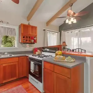 Hau'oli Place Tiki In Holiday home