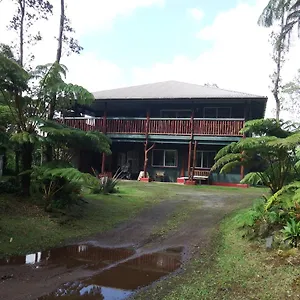 Aloha Crater Bed & Breakfast