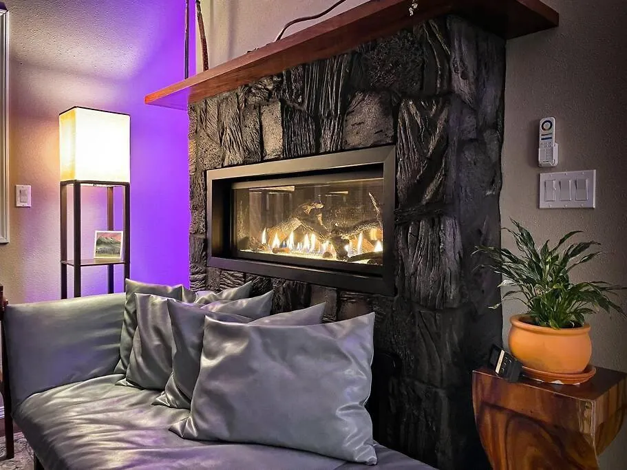 Holiday home Serene Modern Escape With Fireplace And Outdoor Shower Volcano